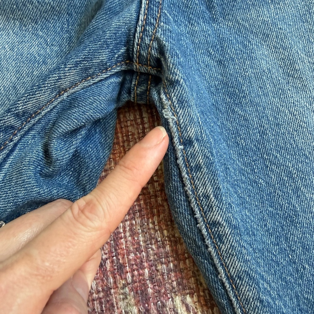Levi’s Women’s Medium Dylan Blue Denim Overalls - Picture 7 of 13